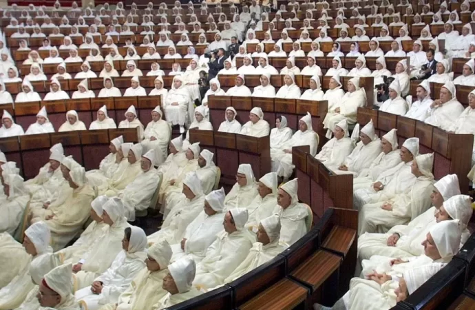 إحداث لجنة نيابية لتقصي الحقائق حول “الغازوال الروسي” في الافق و”تهرب” حزب ادريس لشكر