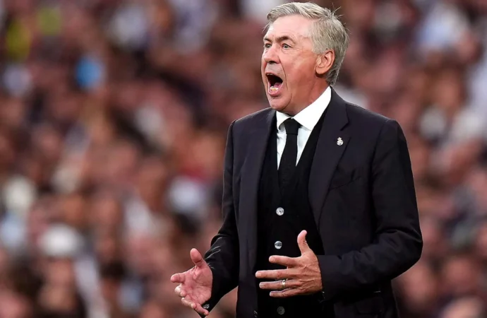 أنشيلوتي يكشف حديثه مع فينيسيوس.. ويبرر أخطاء كيبا ولونين