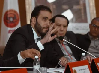 انسحاب رئيس نهضة بركان من اجتماع “الكاف” بعد اقتحامه من مسؤولين أمنيين جزائريين