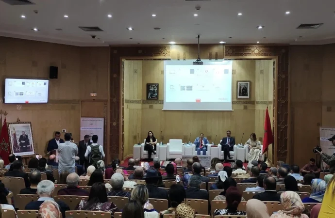 ندوة وطنية تبرز أصالة الزليج والقفطان المغربيين والمملكة حافظت عليه منذ قرون